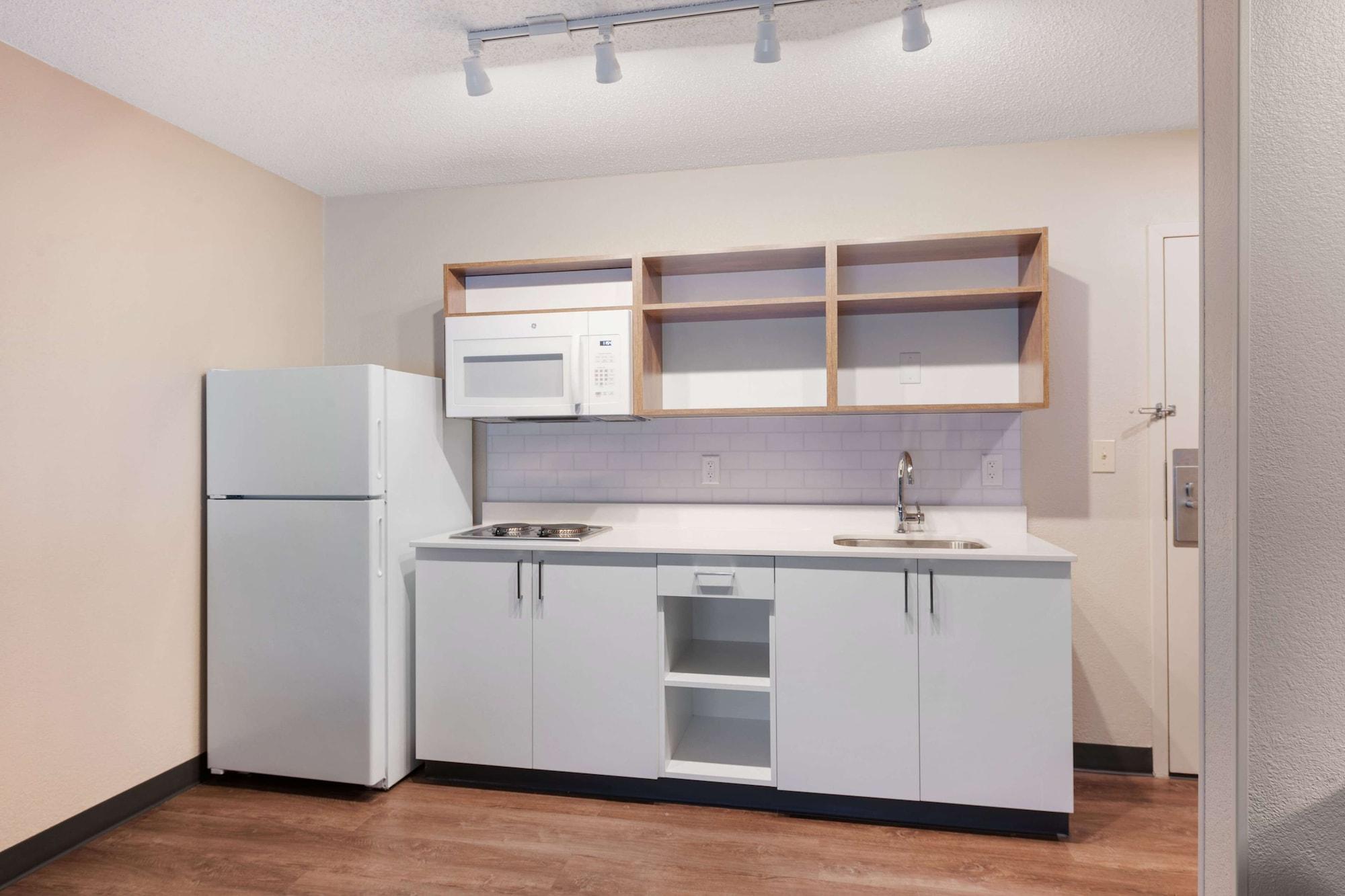 Extended America - - Newark Hotel Fremont